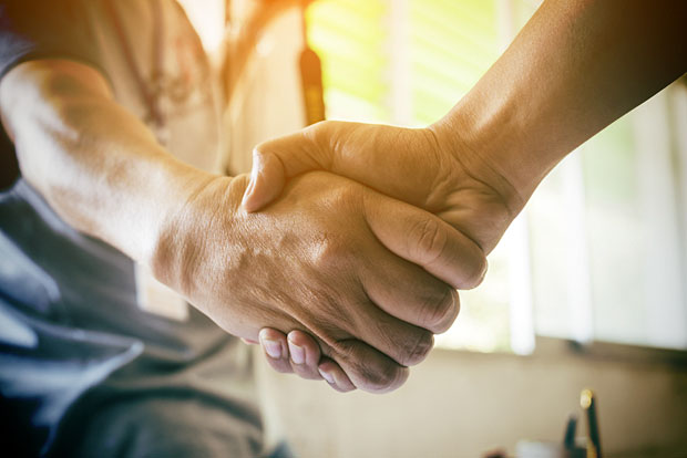 Hand shake